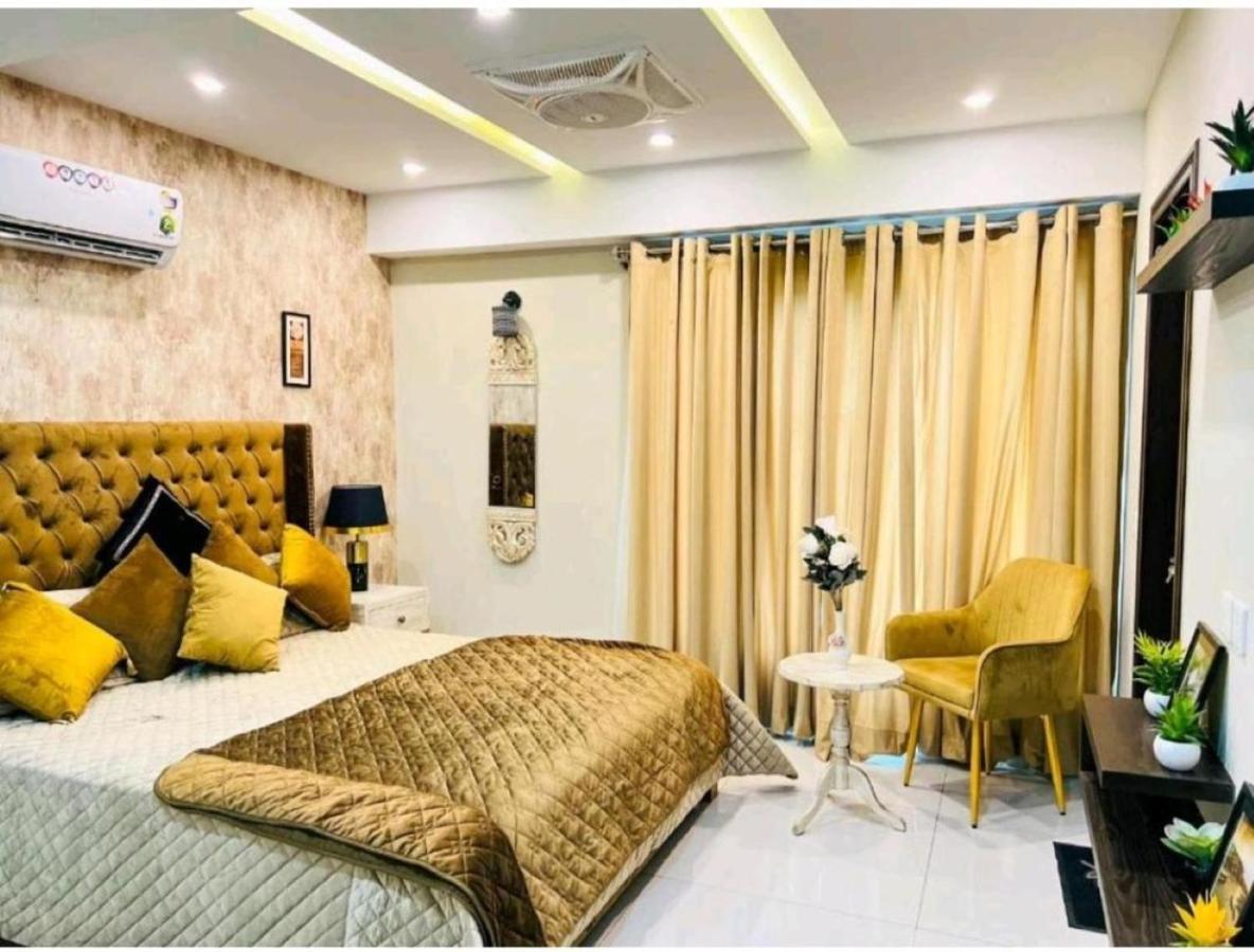 Eiffel Luxury Apartments Lahore Exterior foto