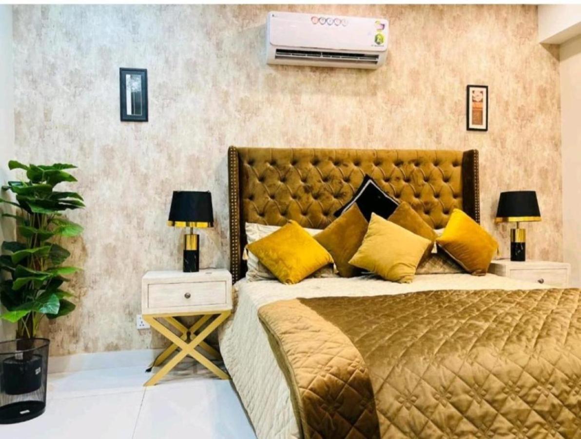 Eiffel Luxury Apartments Lahore Exterior foto