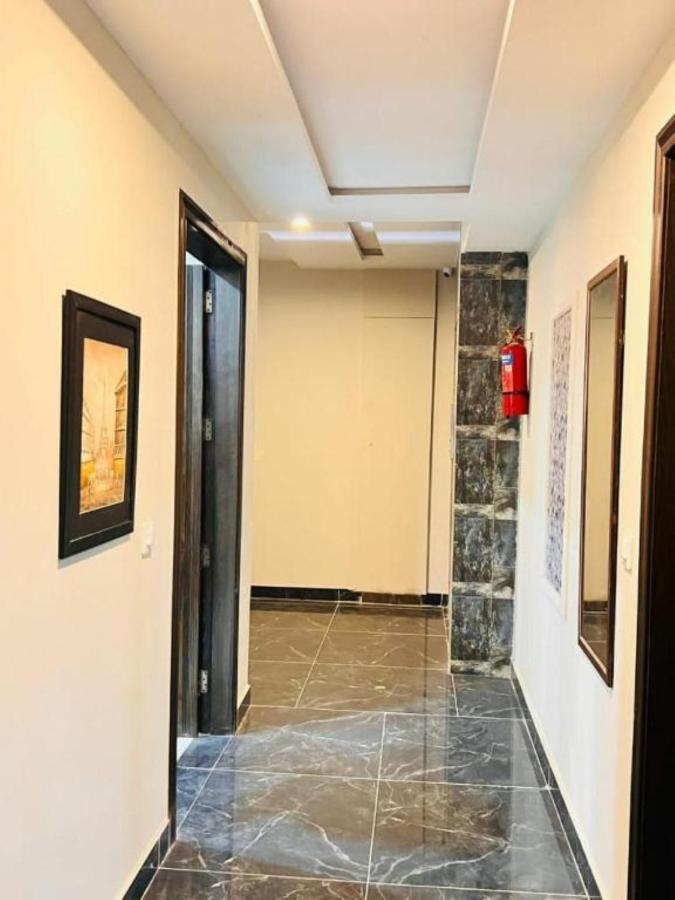 Eiffel Luxury Apartments Lahore Exterior foto